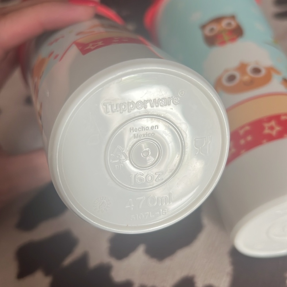 Tupperware kid cups - Picture 4 of 9